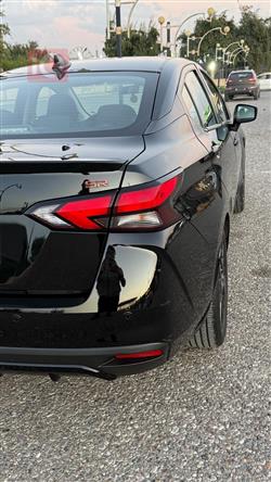 نيسان فيرسا